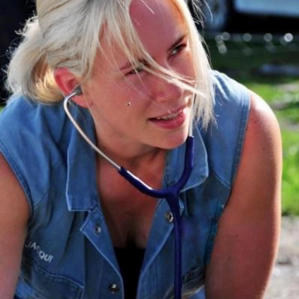 Dr Jacqui Mills
